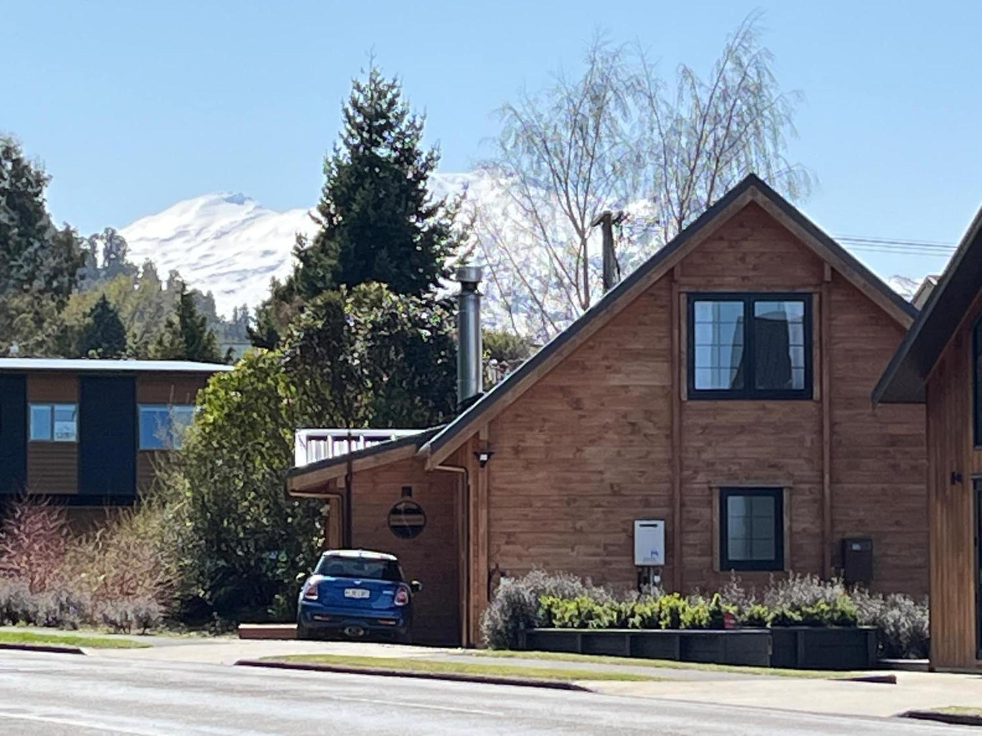 The Bavarian Chalet Ohakune Bagian luar foto